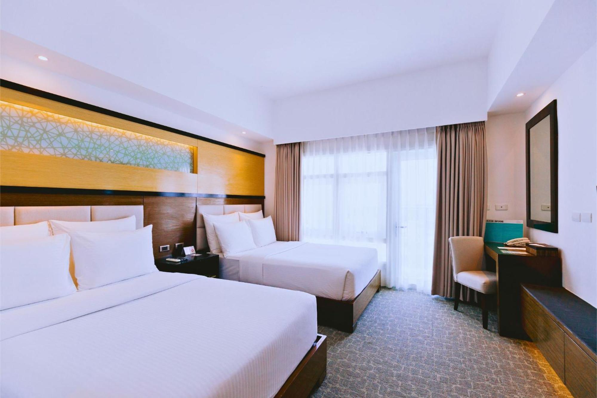 Arterra Seaview Resort Lapu-Lapu City Exterior photo