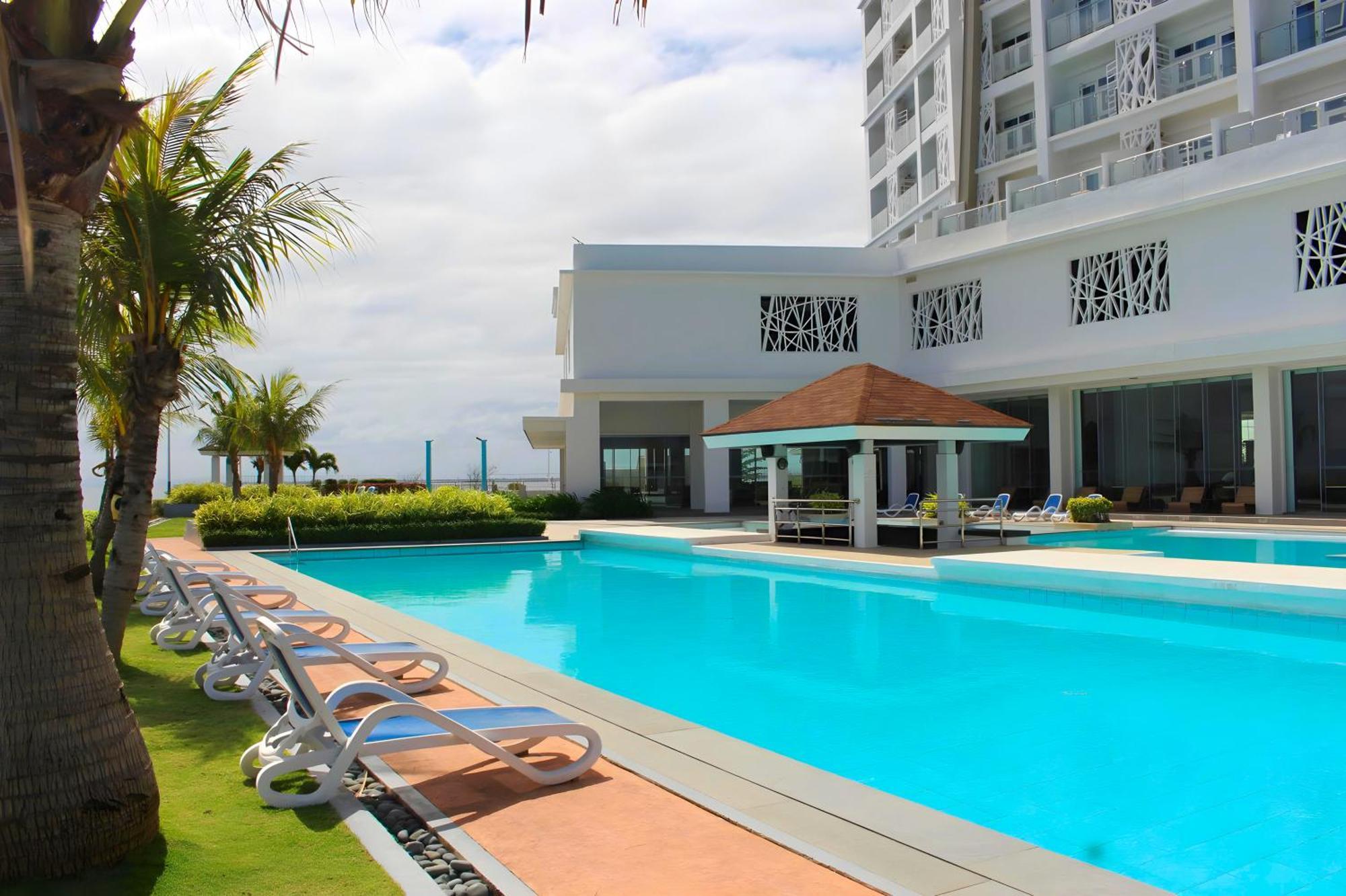 Arterra Seaview Resort Lapu-Lapu City Exterior photo